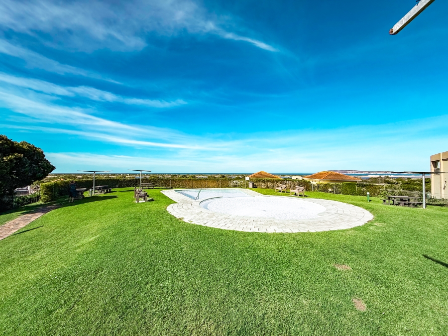 2 Bedroom Property for Sale in Goose Valley Western Cape